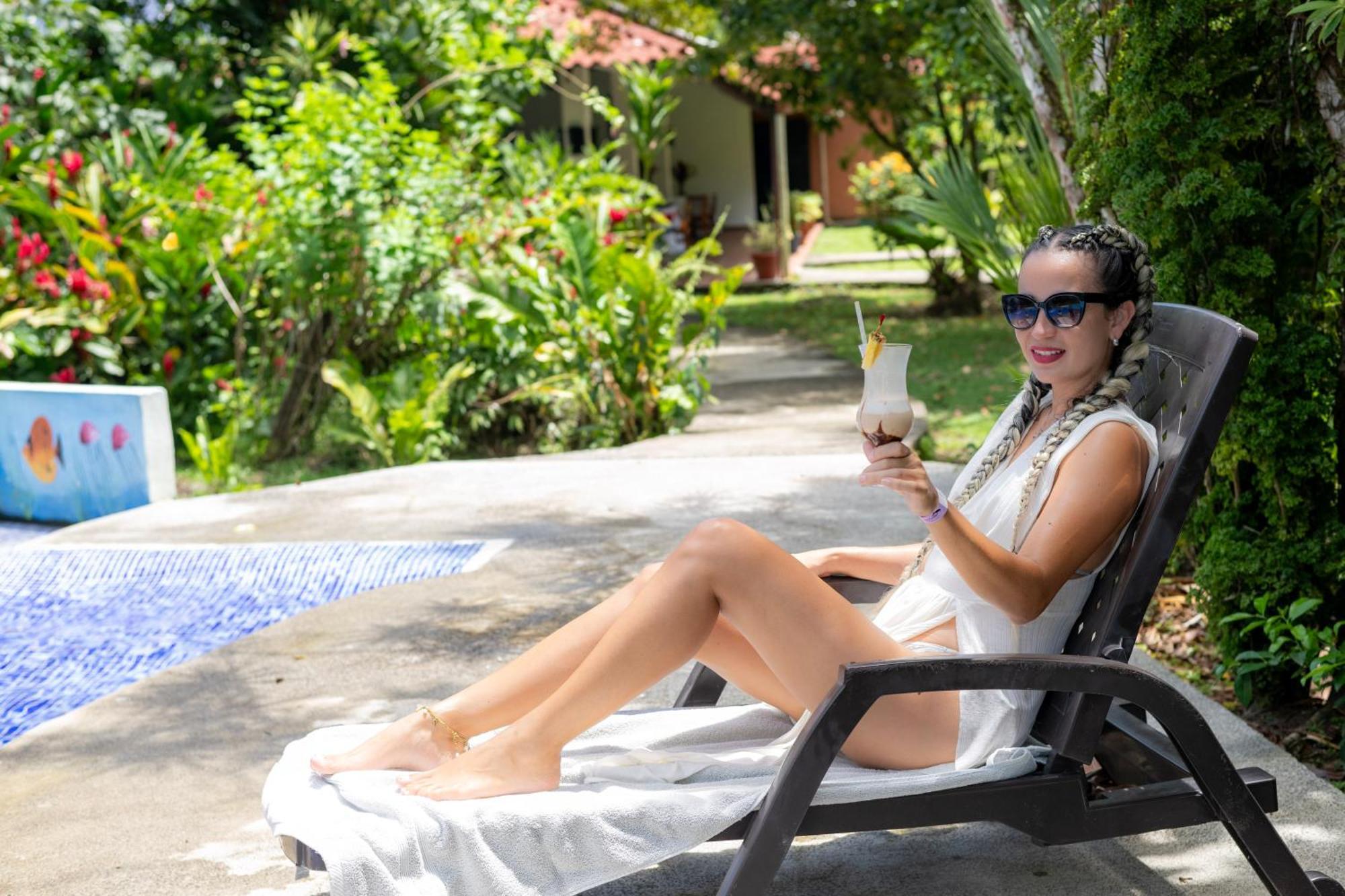 Valverde Glamping & Ecolodge Tortuguero Exterior photo