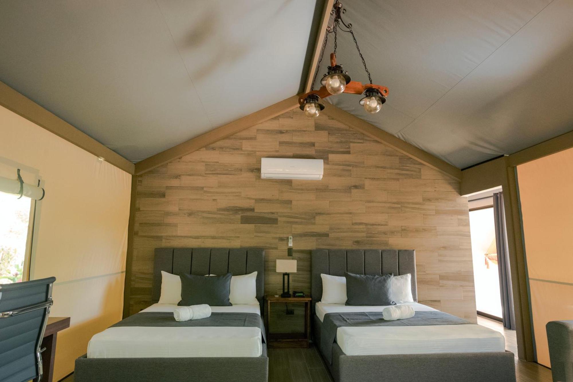 Valverde Glamping & Ecolodge Tortuguero Exterior photo