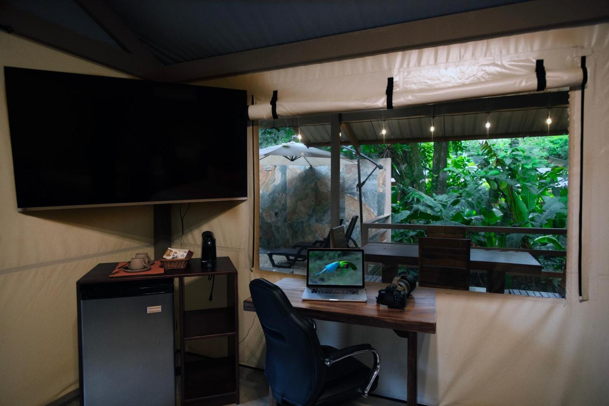 Valverde Glamping & Ecolodge Tortuguero Exterior photo