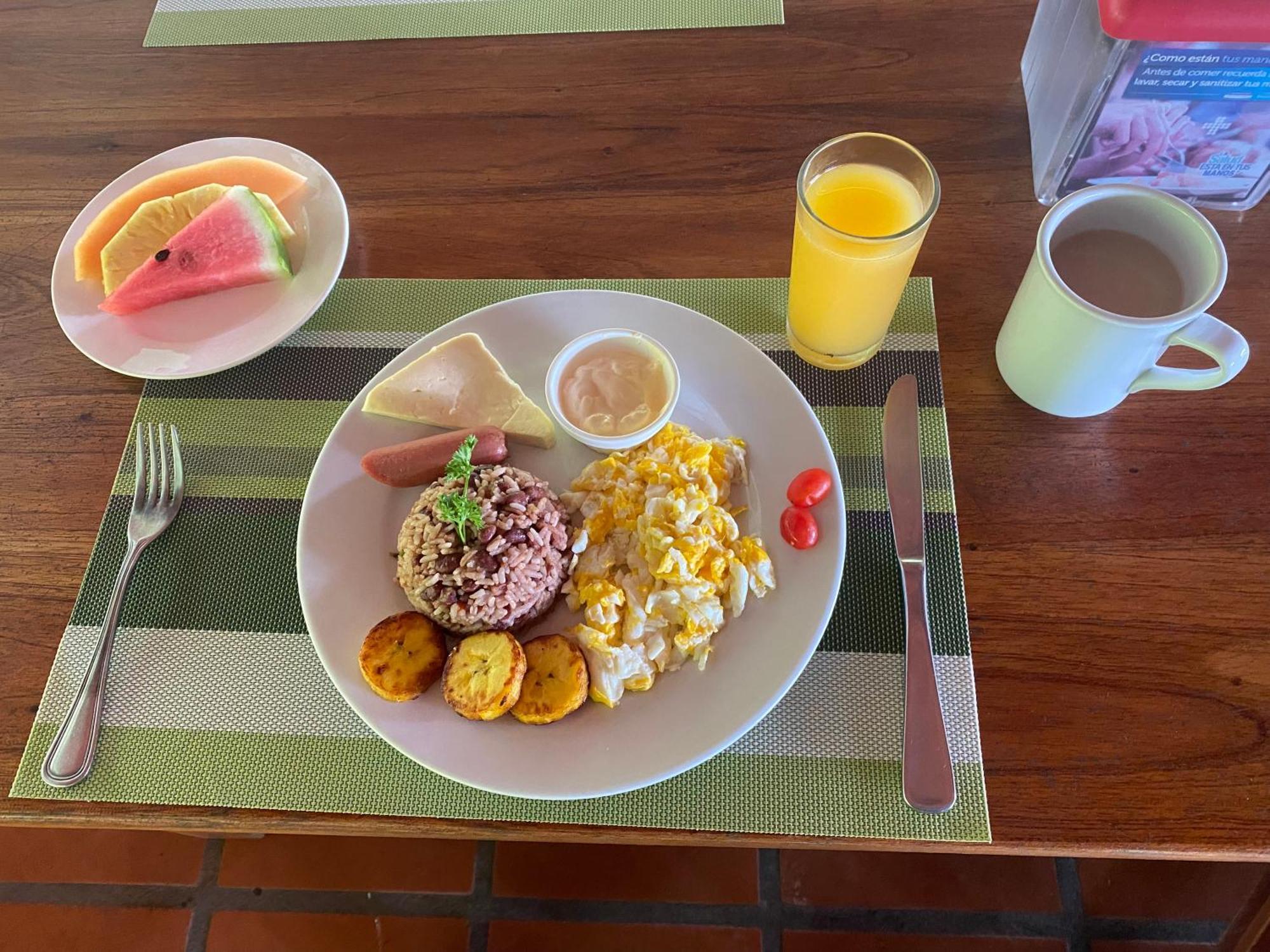 Valverde Glamping & Ecolodge Tortuguero Exterior photo