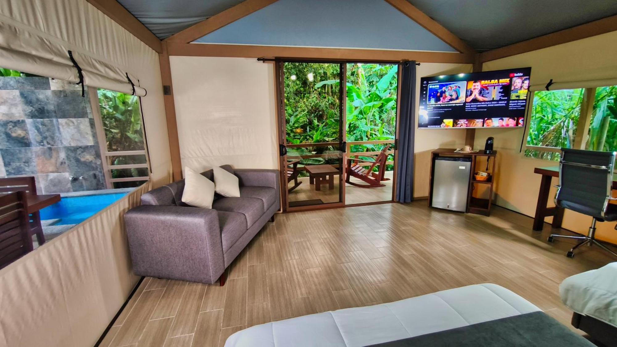 Valverde Glamping & Ecolodge Tortuguero Exterior photo